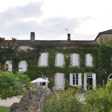 Domaine De Paguy Bed & Breakfast 3*